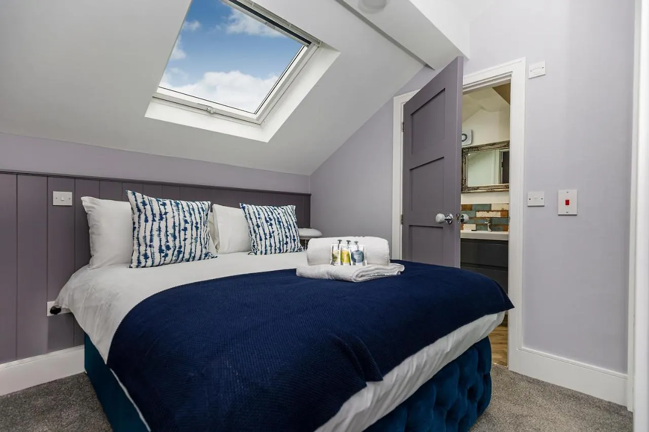 Luxury Loft Apartment By Bootique Wakefield